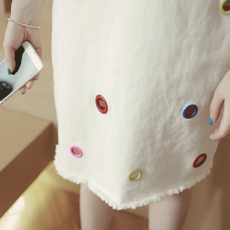 Set áo thun sát nách và chân váy phong cách năng động cho nữ | BigBuy360 - bigbuy360.vn