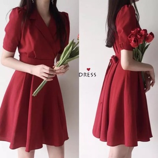 Váy thắt nơ đỏ cổ V