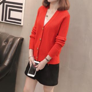 ÁO KHOÁC LEN CÀI NÚT VÀNG NỮ TÍNH