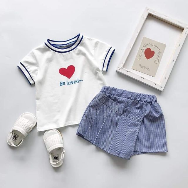 Set áo + váy quần trái tim cho bé gái