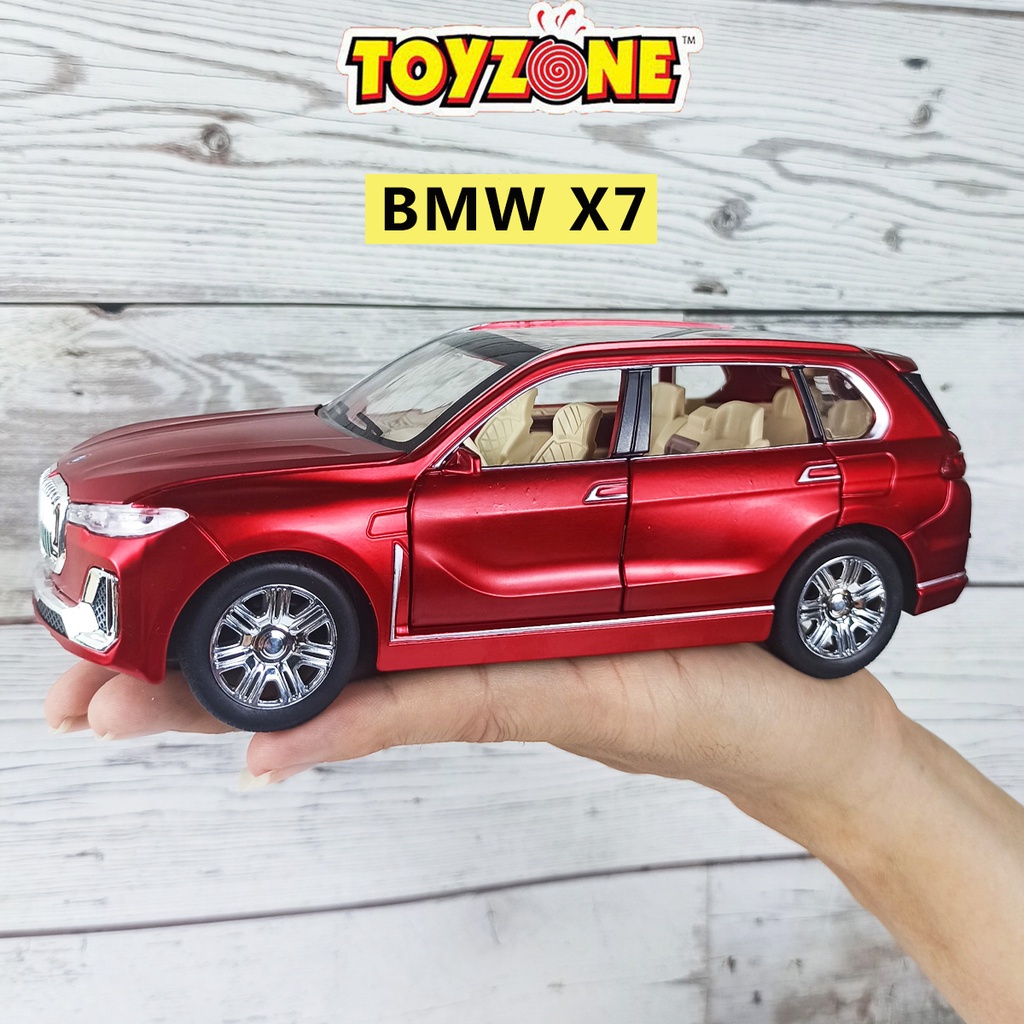 Mô hình xe ô tô BMW X7 tỉ lệ 1:24 hãng Chezhi chất liệu hợp kim, thiết kế tinh xảo. Món quà cực đẹp để trưng bày