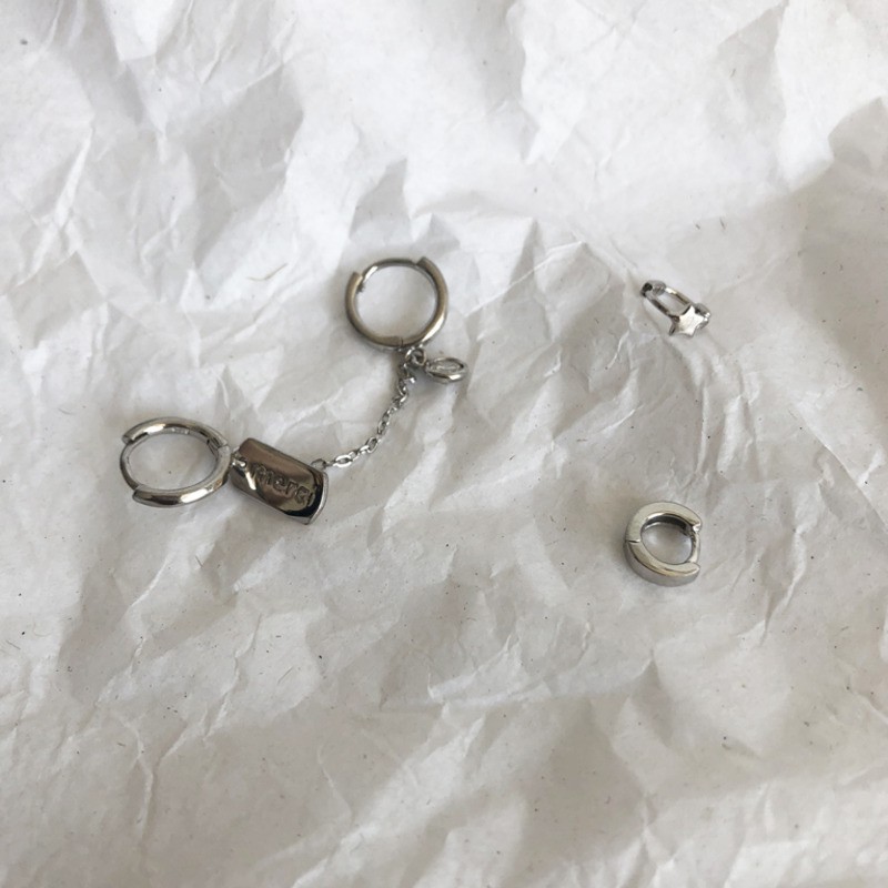 Khuyên tai dáng dài hai cách đeo mặt tròn tua rua chữ cái kim loại thời trang sành điệu dành cho nữ