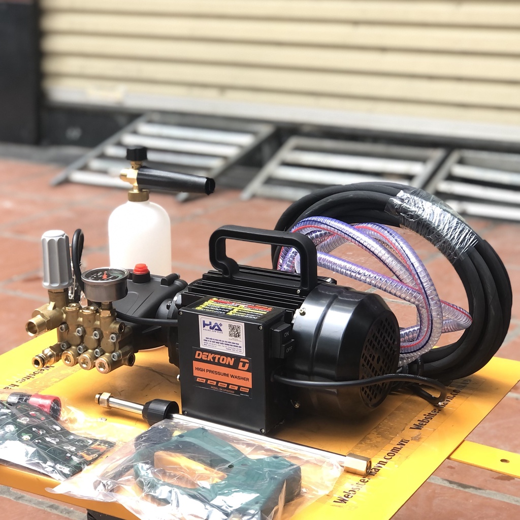 Máy Rửa Xe 2300W Dekton DK-HPW2300