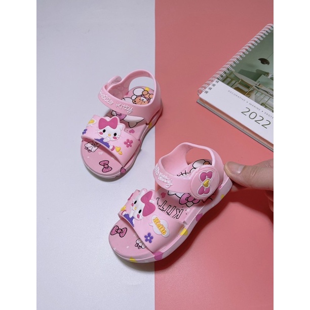 Xăng đan Hello kitty