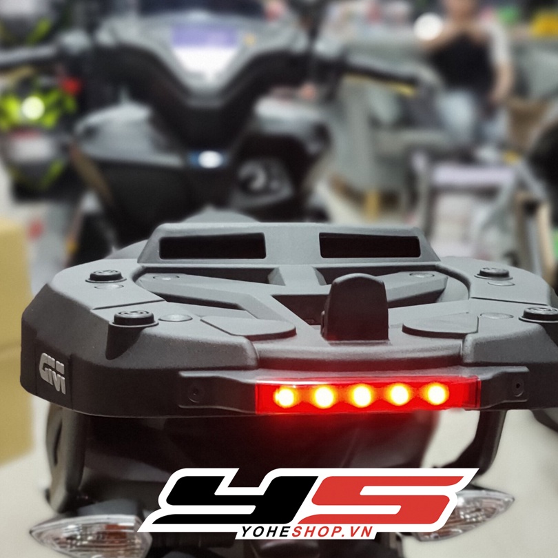 Đế Givi M7MN-S - Đế Givi Tích Hợp Đèn Hậu