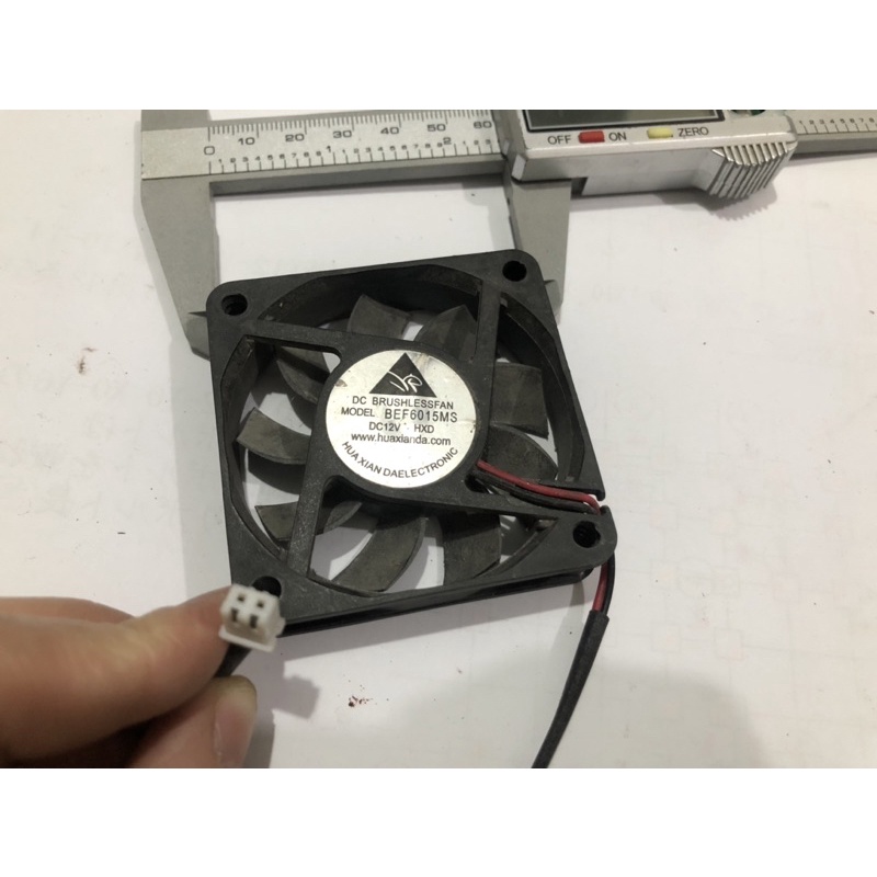 Fan 6cm Delta jack cắm 2 pin như hình