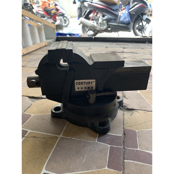 Ê tô kẹp bàn nguội xoay 360 độ CENTURY độ mở 80mm mồm rộng 80mm
