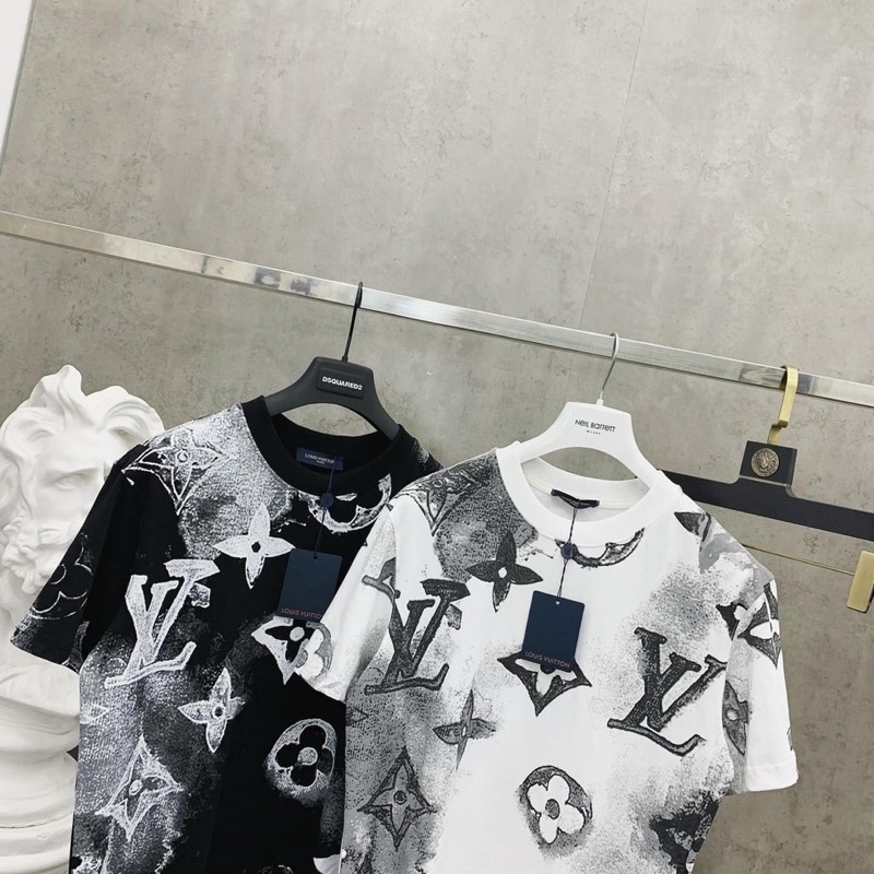 Áo Phông Lv Cotton in toàn thân, Áo Thun Nam Lv in hoạ tiết Full áo 2 màu trắng đen