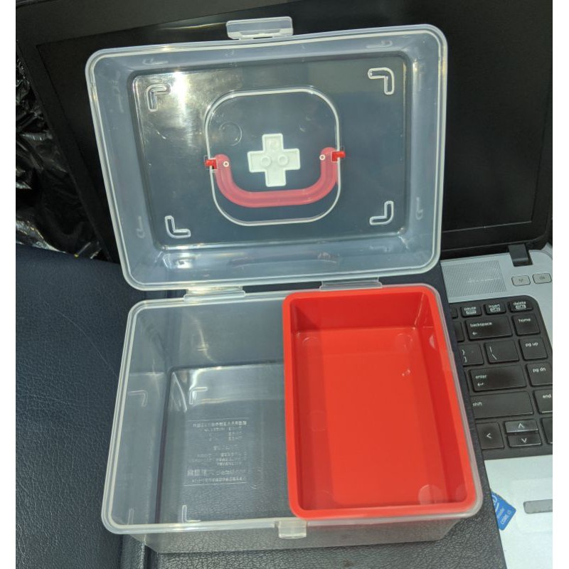Hộp nhựa, hộp y tế mini 18x12cm cao 11,5cm trong suốt, có quai xách, sx tại Nhật