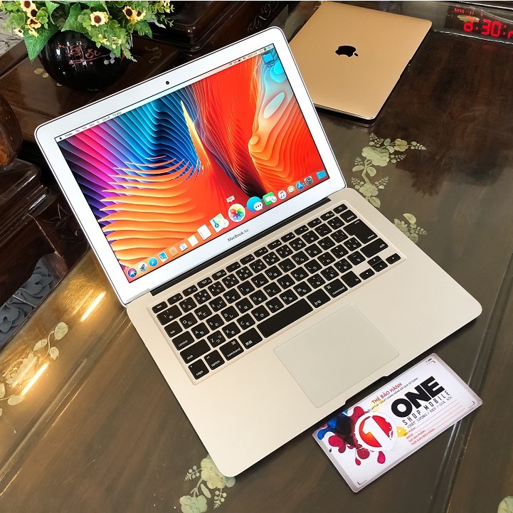 [Đẳng Cấp - Sang Choảnh] Macbook Air MMGF2 2016 Core i5 5250U/ Ram 8Gb/ SSD Apple Flash 256/ máy likenew 99% .