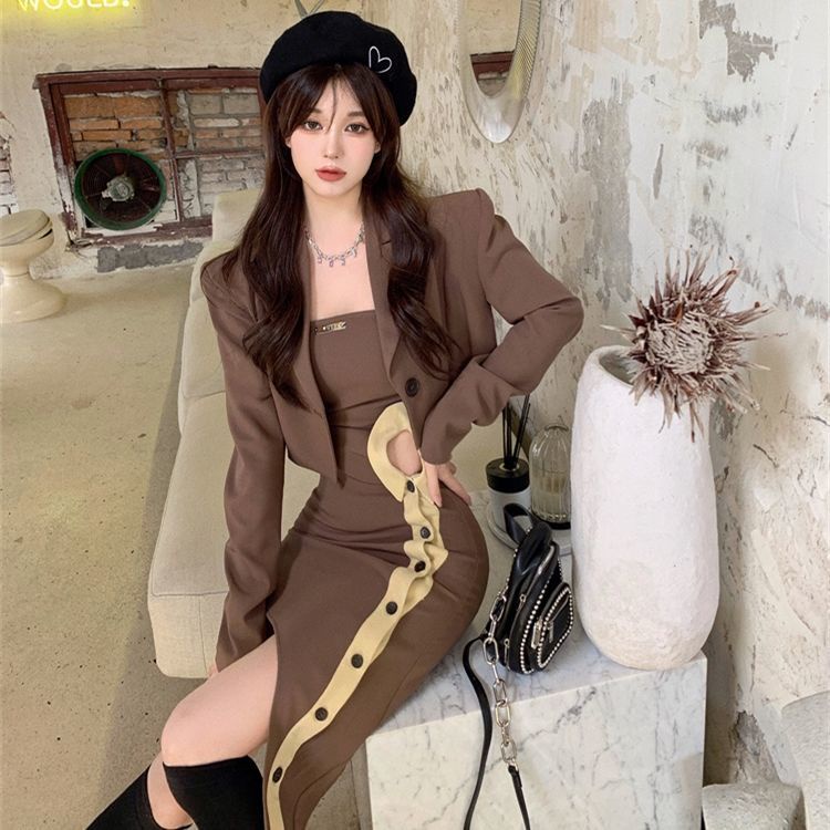 Bộ đầm ngắn và áo khoác vest phong cách mùa thu 2021 mới cho nữ