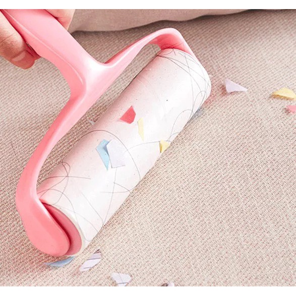 Cây lăn làm sạch bụi bẩn trên chăn gối, quần áo, làm sạch lông chó mèo