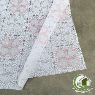 Khăn trải bàn nhật bằng nhựa REN HOA MÀU TRẮNG -đặt 1 lần được 50cm, cắt liền thành 1 tấm dài tùy số lần đặt