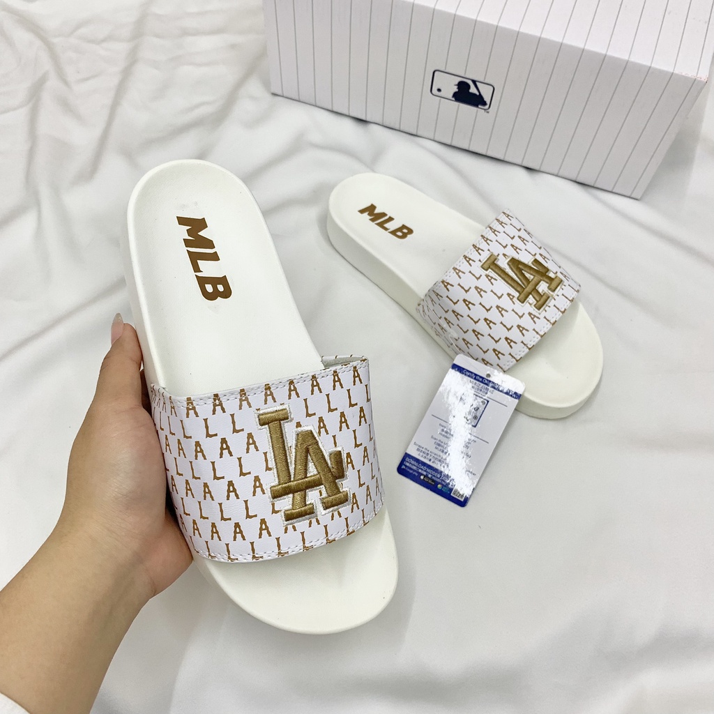 Dép Mlb NY Logo Thêu màu Vàng quai ngang Nam Nữ