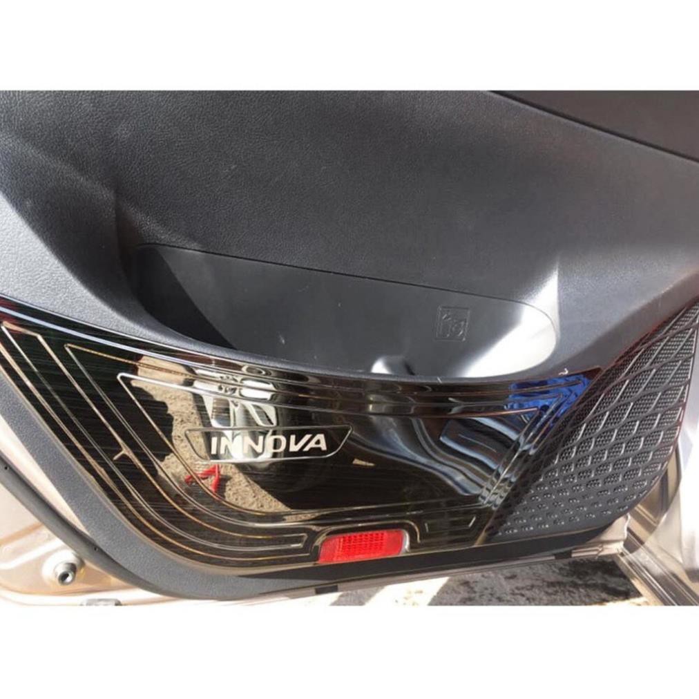 Bộ 4 ốp Tapli cánh cửa xe Innova đời 2017 2018 2019 2020 2021 Hàng titan cao cấp