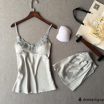 Bộ đồ ngủ áo 2 dây có mút nâng ngực + quần short phi bóng quyến rũ cho các quý cô