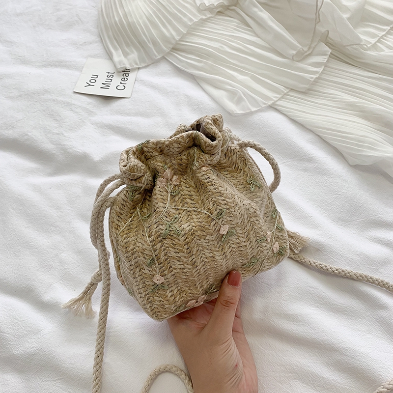 Túi đeo chéo sành điệu trẻ trung cho nữ