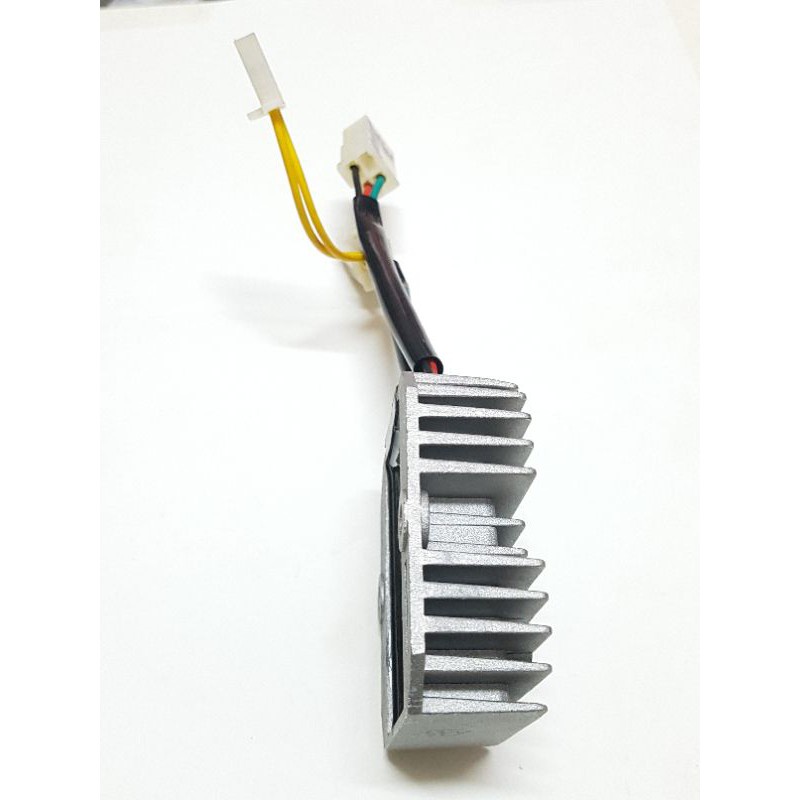 Sạc Atila 3 pha 2 rắc cắm SYM