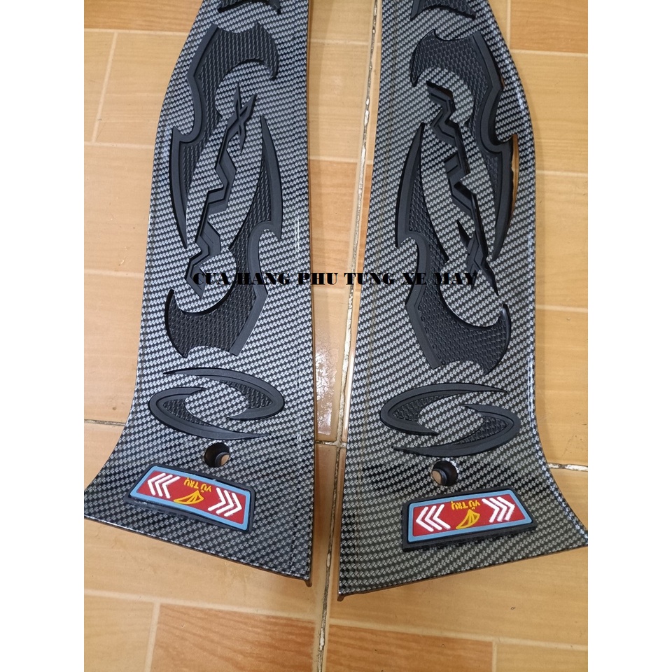Thảm để chân xe NVX V1 cacbon mẫu mới