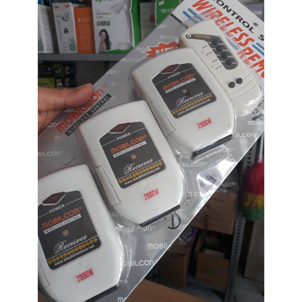 Ổ Cắm Điện Mobilcon 3 Ổ Cắm 2000W Điều Khiển Từ Xa + Remote
