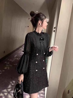 Váy yếm thắt nơ