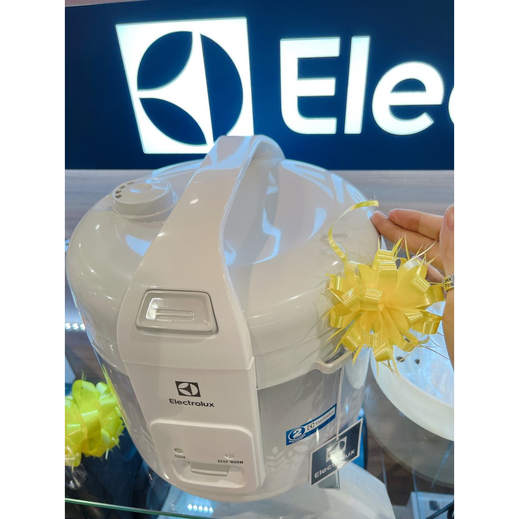 Nồi cơm điện Electrolux 1.8 lít ERC3305