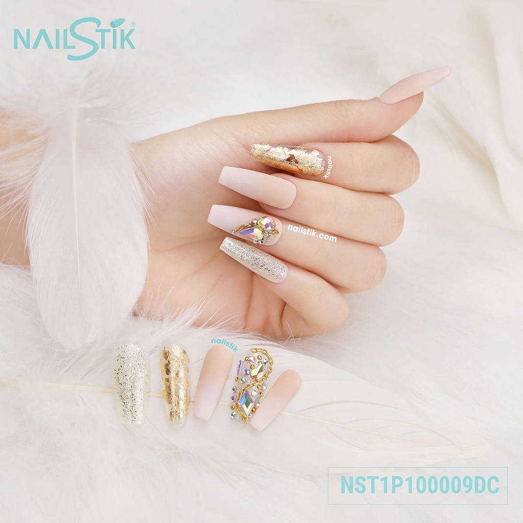 Móng úp thiết kế by NAILSTIK, màu nude, form móng coffin, dài 009