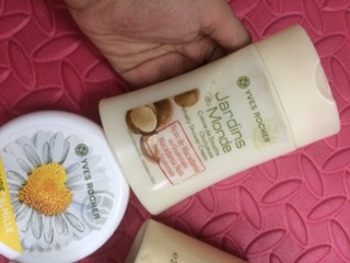 Dưỡng thể yves rocher 200ml