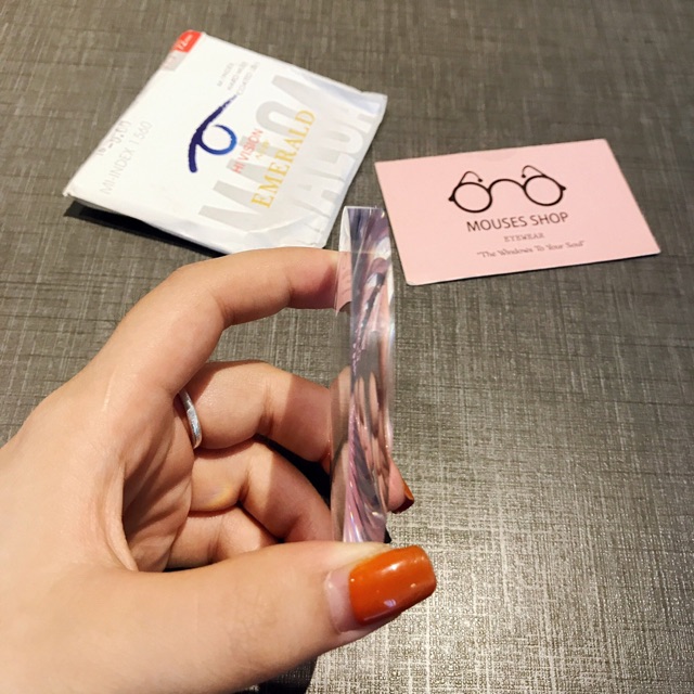 Tròng cận chống xước chiết xuất 1.56 - chống vỡ - chống trầy | BigBuy360 - bigbuy360.vn