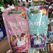 Nước xả vải Downy Đóa hoa thơm mát & ngọt ngào túi 1.4L