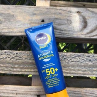 Kem chống nắng dạng nước Nivea Sun Protect