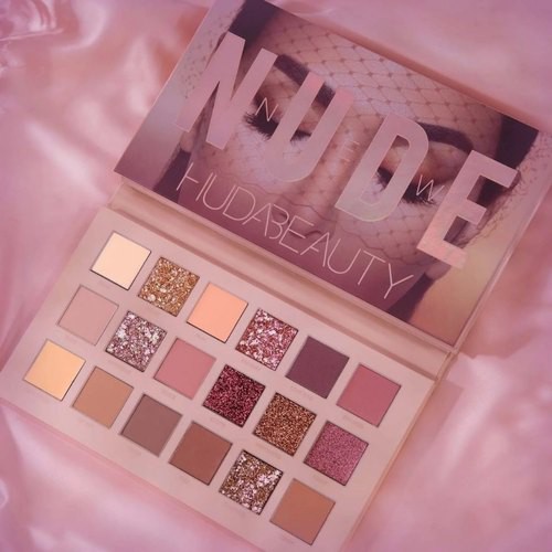 Bảng phấn mắt Huda Nude Beauty Eyeshadow Palette 18 ô chuẩn hãng cao cấp US