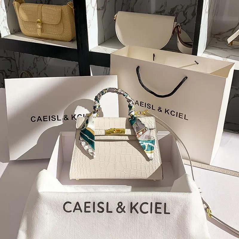 Túi Đeo Chéo Da Cá Sấu Thế Hệ Thứ Hai CK mini CAEISL KCIEL Thế Hệ Thứ Hai Năm 2021