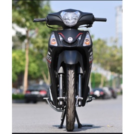 Mặt nạ xe Elegant 50cc  đời xi nhan trên bửng