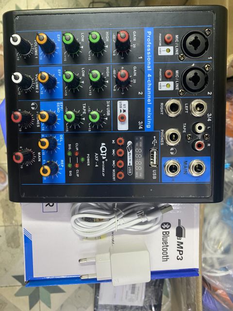 Mixer AQTA AXF-4 tích hợp Bluetooth mini hát karaoke hoặc live stream