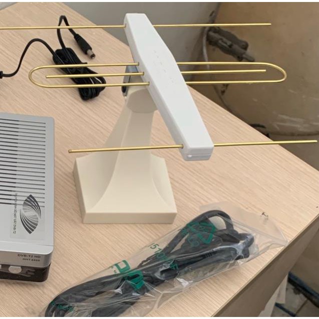 Anten dvb-t2 để bàn Mobi tivi(an viên)+kèm cáp usb cấp 5v