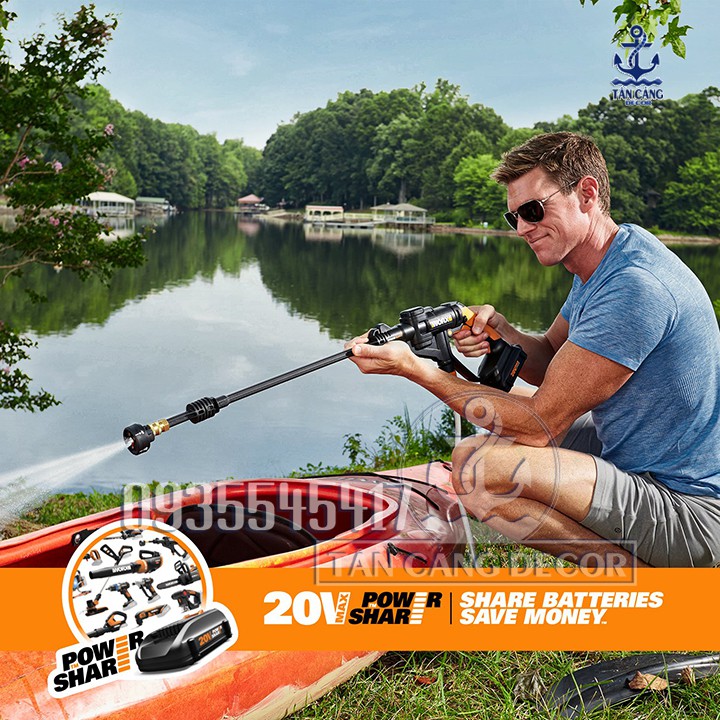 Máy Rửa Xe Xịt Áp Lực Pin WORX HYDROSHOT WG629