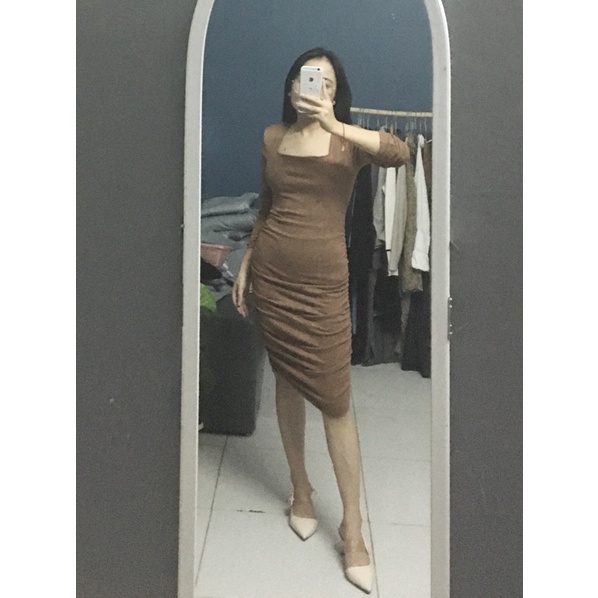 váy body  nâu  chất thun co dãn