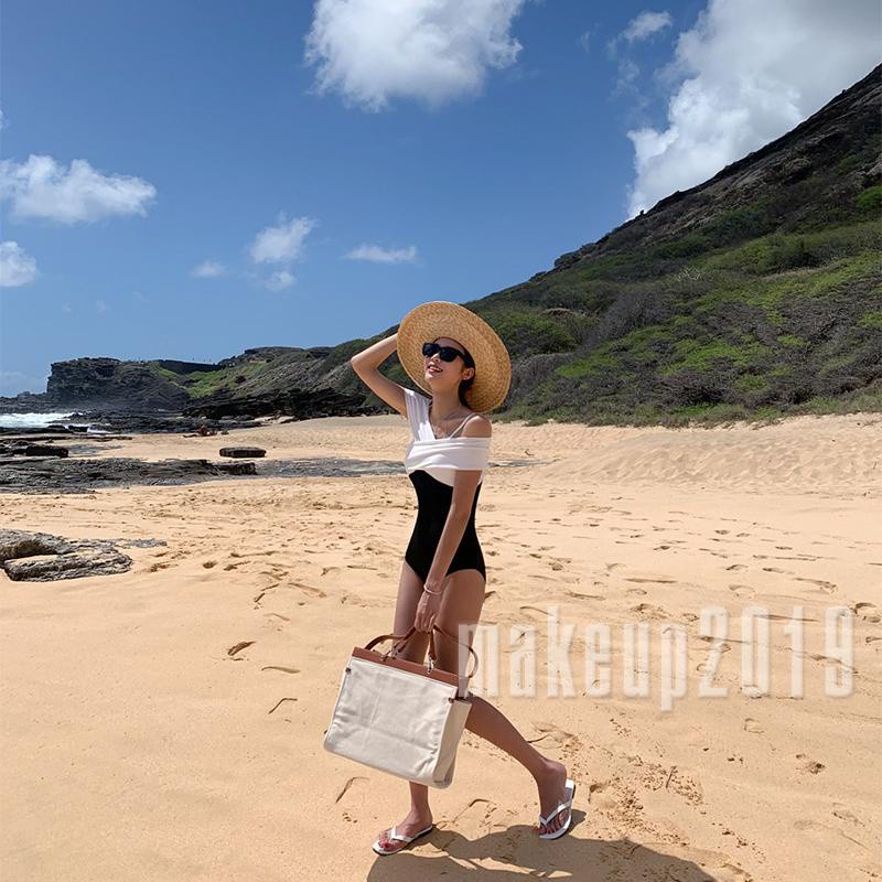 Bộ Đồ Bơi Trễ Vai Cổ Thuyền Màu Trắng Đen Quyến Rũ Cho Nữ | BigBuy360 - bigbuy360.vn