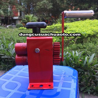 Máy ép biển số xe