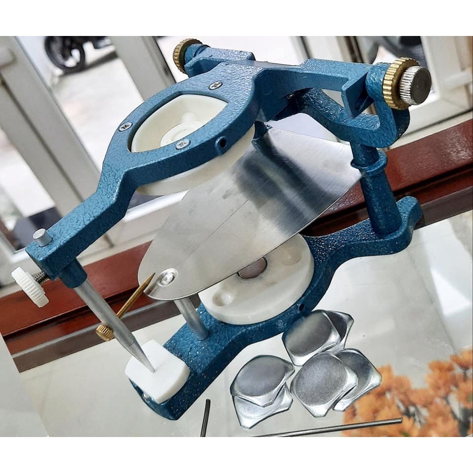 Giá khớp điều chỉnh Labo nha khoa có mặt lưỡi căn chỉnh góc độ