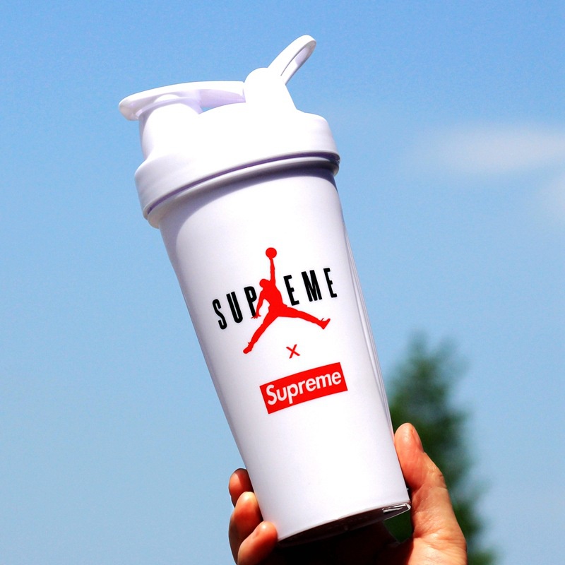 Bình Nước Thể Thao Shaker Chạy Bộ, Tập Gym, Chơi Thể Thao 600ML | BigBuy360 - bigbuy360.vn