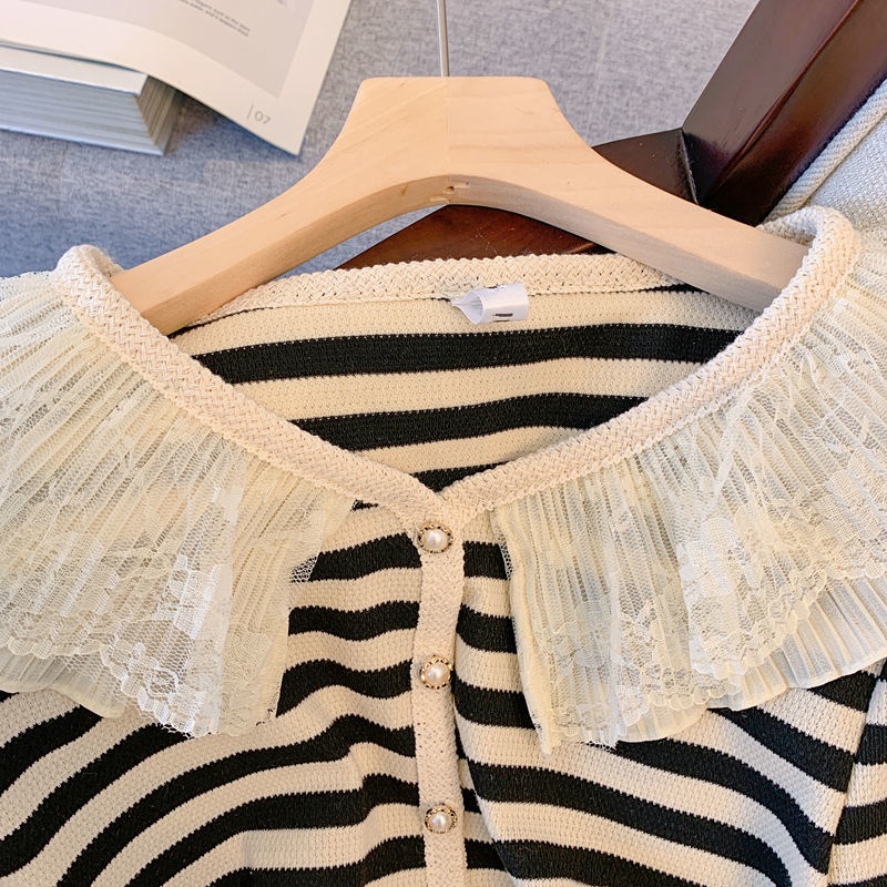 Áo Tay Ngắn Cổ Búp Bê Kẻ Sọc Phối Ren Phong Cách Hàn Quốc