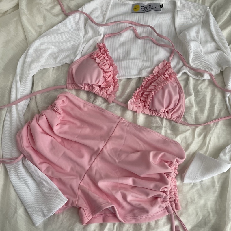 Set bikini 2 mảnh quần short và áo dáng tam giác