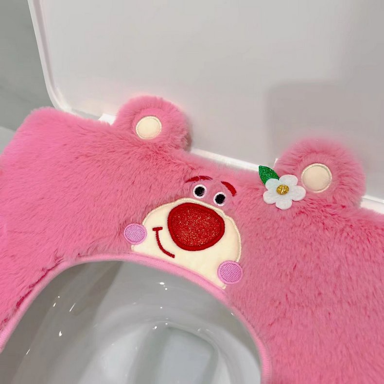 Gấu dâu Lotso DISNEY Đệm Lót Bệ Ngồi Toilet Bằng Vải Nhung In Hoạt Hình Toy Story Lotso Nhồi Bông Giữ Ấm Mùa Đông Trang Trí Nội