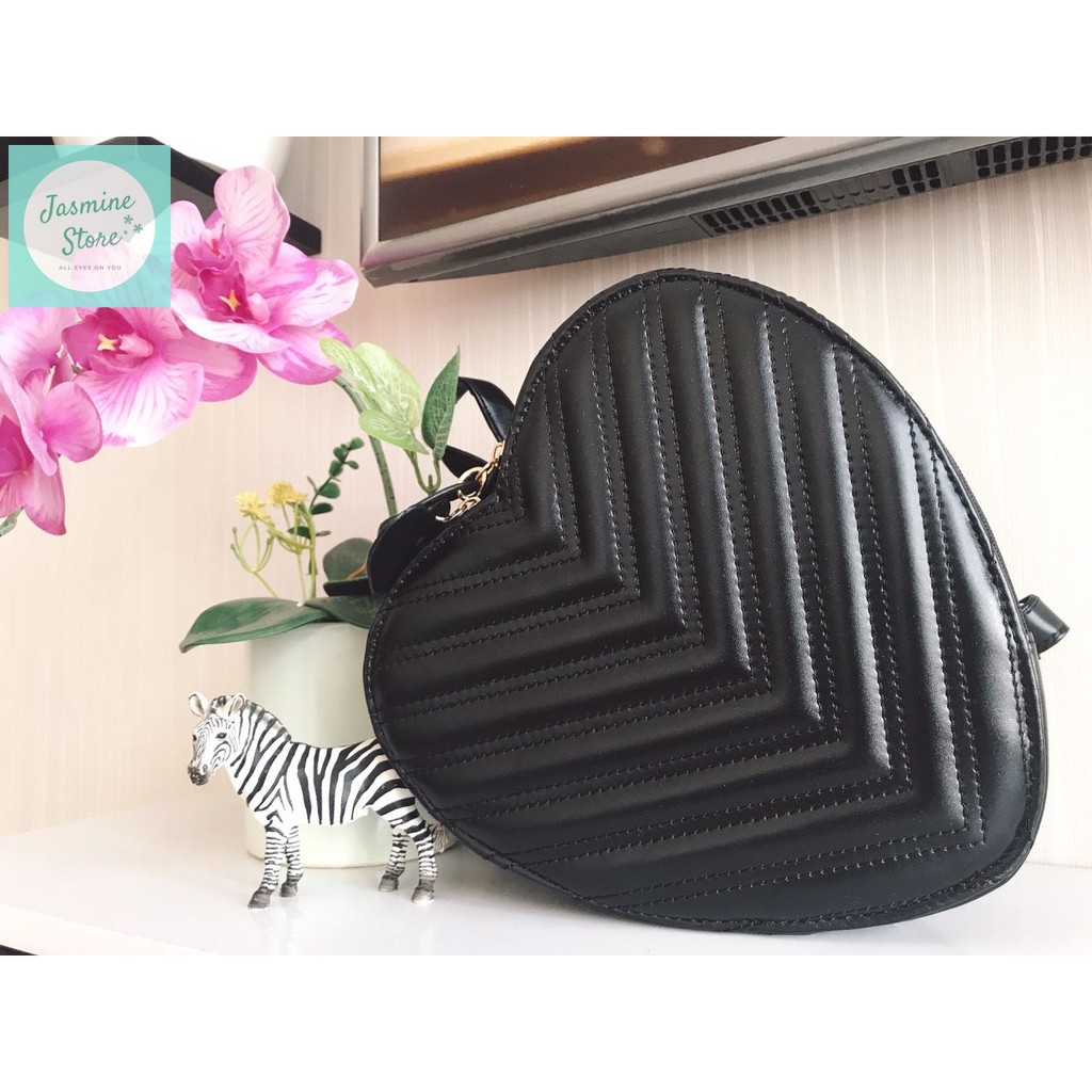 Balo trái tim Thuỷ Tiên