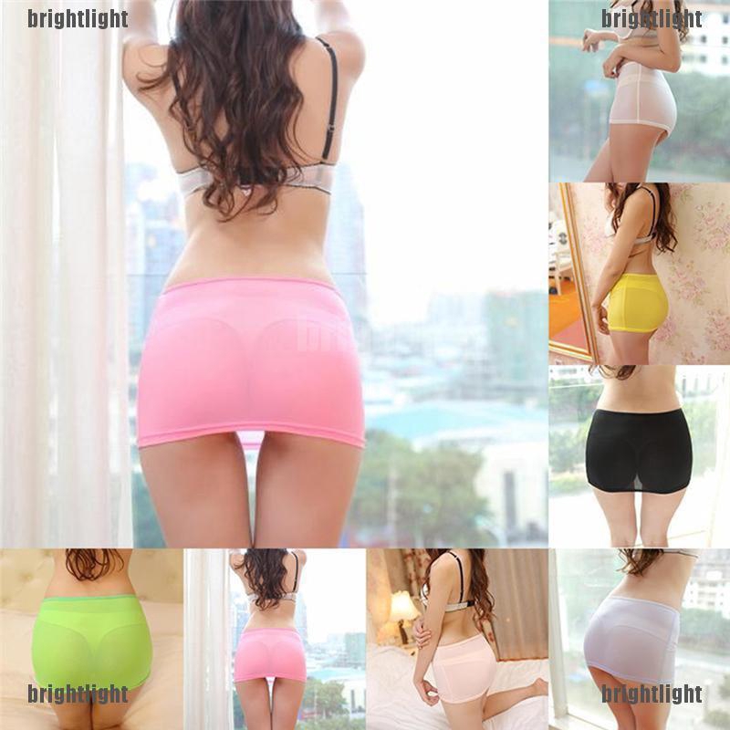 Váy Ngắn Ôm Dáng Quyến Rũ