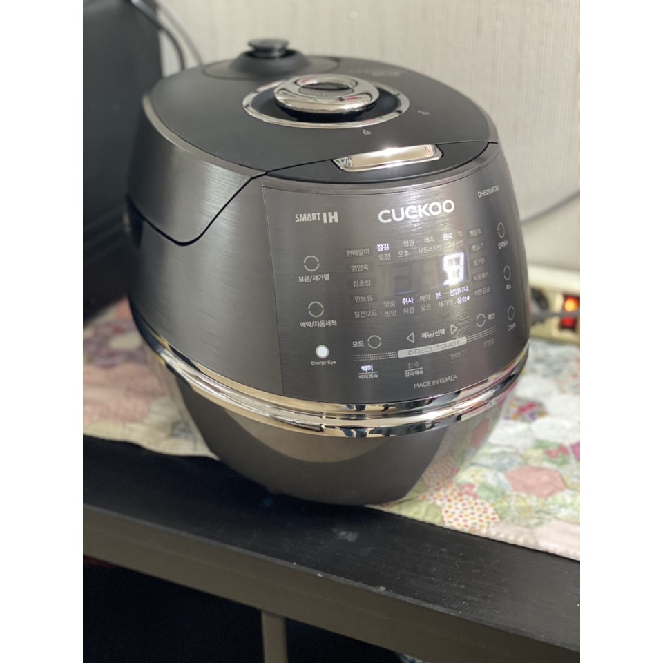 NỒI CƠM ĐIỆN CUCKOO CAO TẦN CRP-DHB0660FDM. NHẬP KHẨU CHÍNH HÃNG HÀN QUỐC. BẢO HÀNH DÀI.