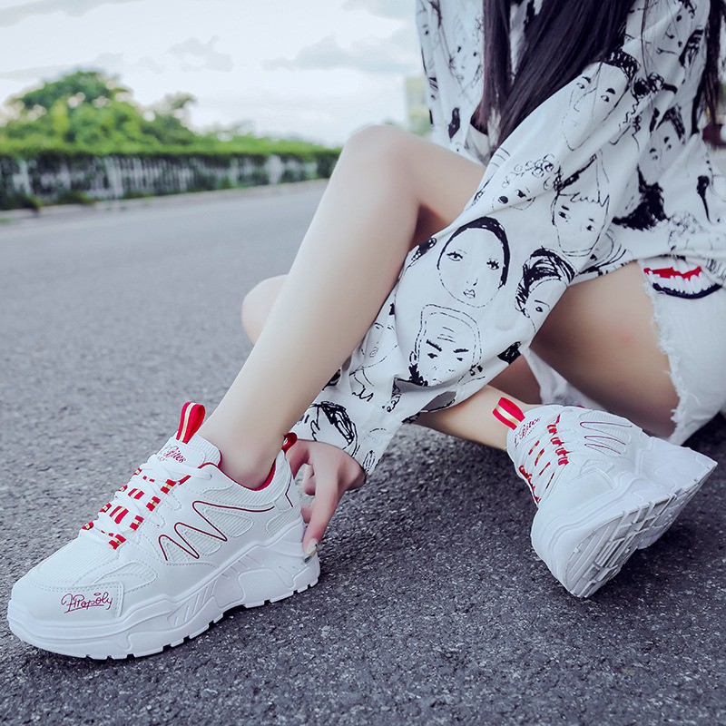 Giày thể thao nữ viền sóng có 2 màu trắng phối đen & đỏ, đế độn cao 5cm, phong cách Hàn Quốc đẹp, giá rẻ
