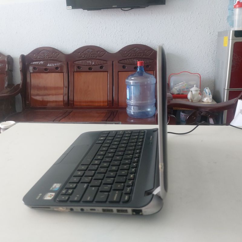 Laptop HP mini 10 inch Win 8 đầy đủ phụ kiện phần mềm cơ bản | BigBuy360 - bigbuy360.vn